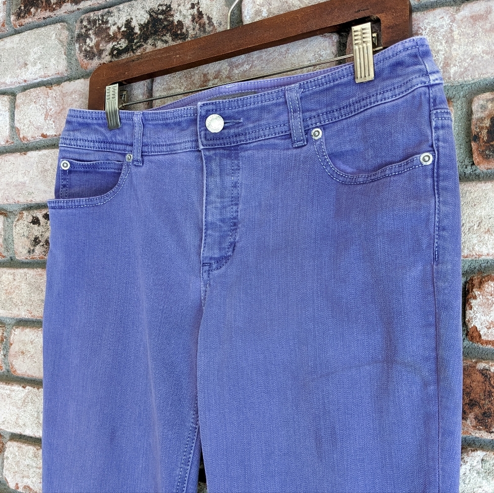 💐 Chico's Lavender Tapered Jeans Purple So Slimming Size 1 Medium 8 - Picture 3 of 8